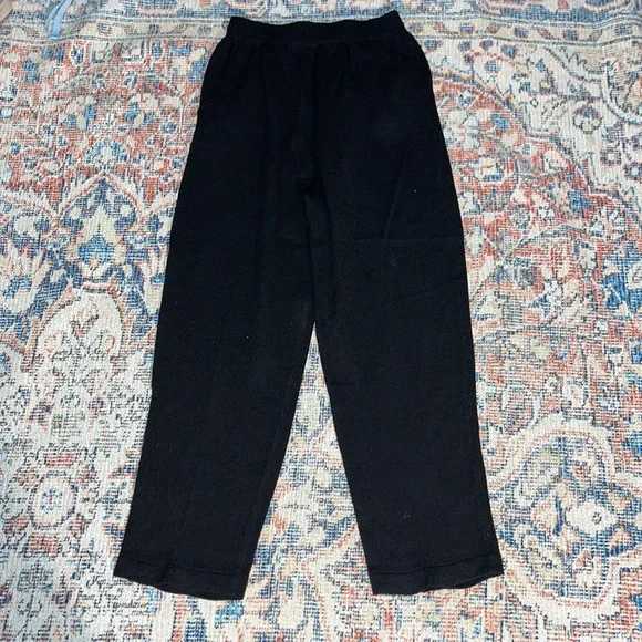 St. John Collection by Marie Gray Black Santana Knit Pleat Front Pants SZ 2 EUC - Picture 4 of 4